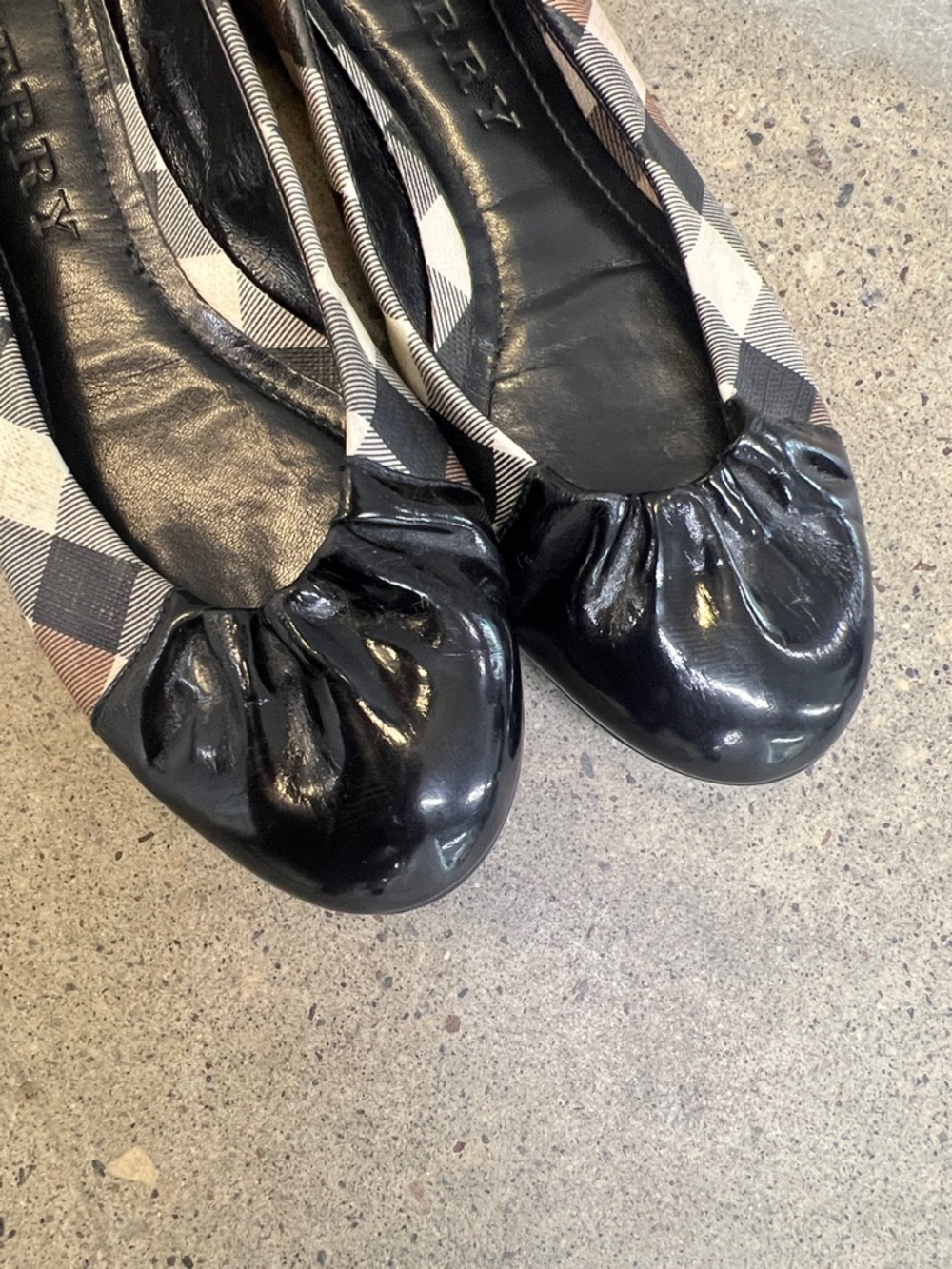 Burberry Black Leather Ballet Flats with Classic Check Trim - Picture 3 of 6